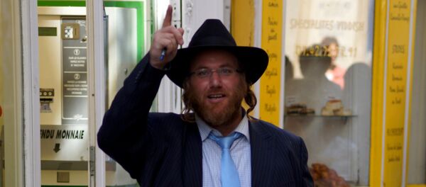 Quêteur pour la synagogue de la rue des Rosiers (Paris) - Sputnik Afrique