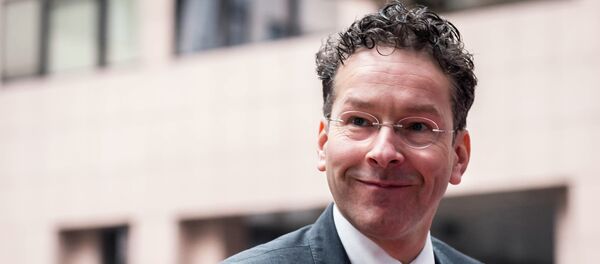 Dutch Finance Minister and Eurogroup President Jeroen Dijsselbloem arrives for an Eurogroup meeting at the EU Council building in Brussels on Monday, Feb. 16, 2015. - Sputnik Afrique