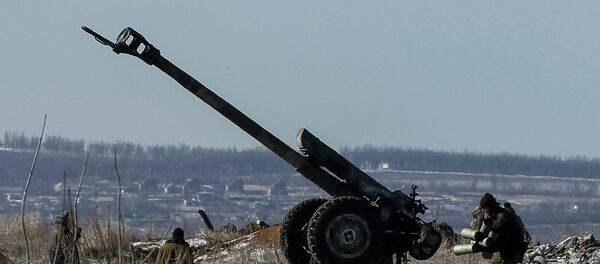 A cannon of the Ukrainian armed forces is seen at a position near Debaltseve, eastern Ukraine, February 17, 2015. - Sputnik Afrique