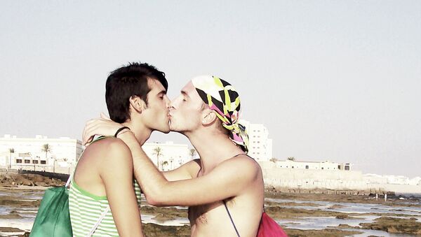 Пара целующихся геев - Sputnik Afrique