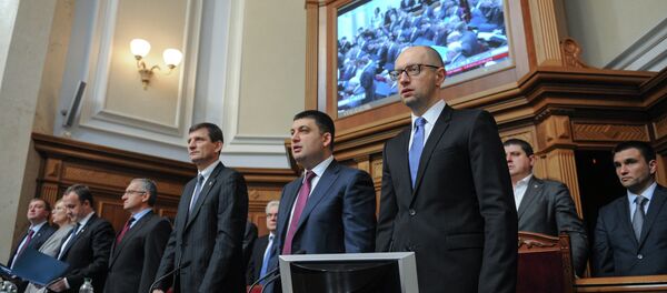 Министры в правительственной ложе на первом заседании новоизбранной Верховной рады Украины в Киеве. Справа на первом плане - премьер-министр Украины Арсений Яценюк - Sputnik Afrique