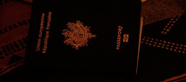 Passeport français - Sputnik Afrique