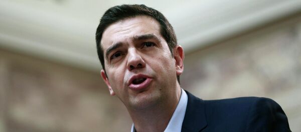 Greek Prime Minister Alexis Tsipras addresses members of his leftist Syriza party in the parliament February 17, 2015 - Sputnik Afrique