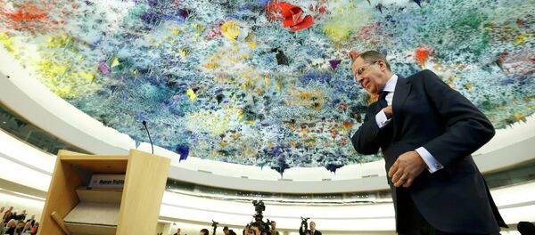 Russian Foreign Minister Sergei Lavrov prepares to addresses the 28th Session of the Human Rights Council at the United Nations in Geneva March 2, 2015. - Sputnik Afrique