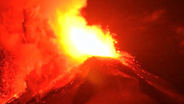 Spectaculaire éruption du volcan Villarrica - Sputnik Afrique
