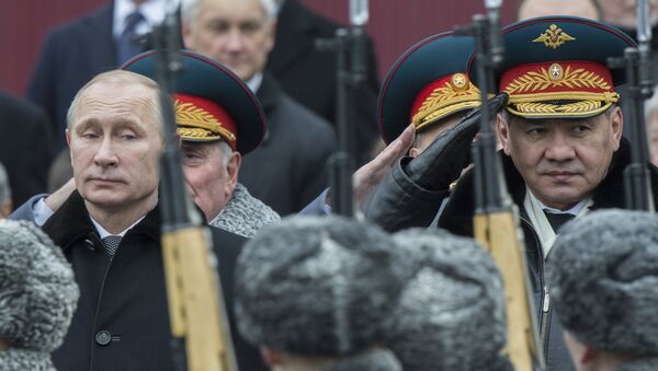Президент РФ В.Путин возложили венок к Могиле Неизвестного Солдата - Sputnik Afrique