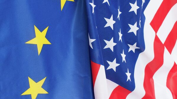 Banderas de la UE y de EEUU - Sputnik Afrique