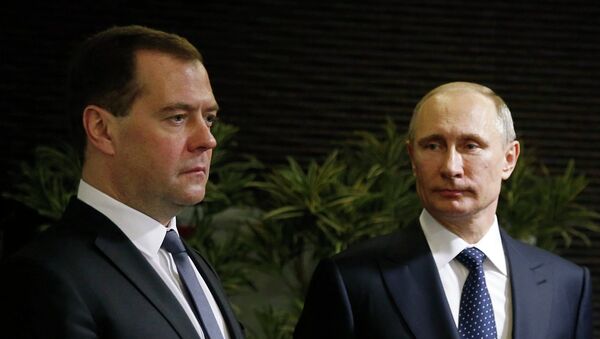 Dmitri Medvedev et Vladimir Putin - Sputnik Afrique
