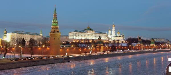 Moscow Kremlin, Moscow river at winter evening - Sputnik Afrique