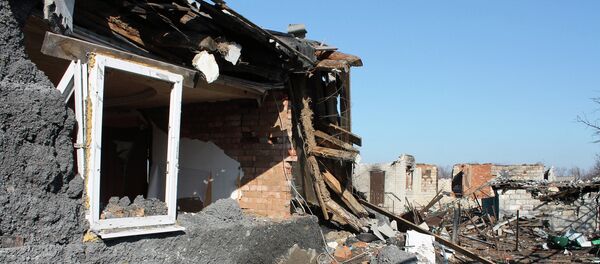 Разрушенные районы рядом с аэропортом Донецка - Sputnik Afrique
