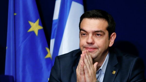 Greece's Prime Minister Alexis Tsipras addresses a news conference after an European Union leaders summit in Brussels February 12, 2015. - Sputnik Afrique