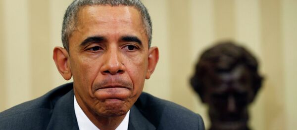 U.S. President Barack Obama pauses while speaking about Iran during his meeting with Secretary of Defense Ash Carter in the Oval Office of the White House in Washington March 3, 2015. - Sputnik Afrique
