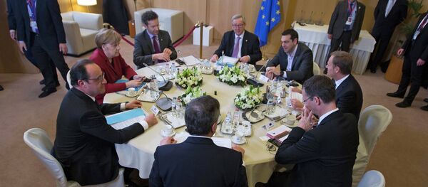 From left clockwise, French President Francois Hollande, German Chancellor Angela Merkel, Dutch Finance Minister Jeroen Dijsselbloem, European Commission President Jean-Claude Juncker, Greek Prime Minister Alexis Tsipras, European Council President Donald Tusk, Secretary General of the Council Uwe Corsepius and European Central Bank Governor Mario Draghi participate in a round table meeting on Greece at an EU summit in Brussels - Sputnik Afrique
