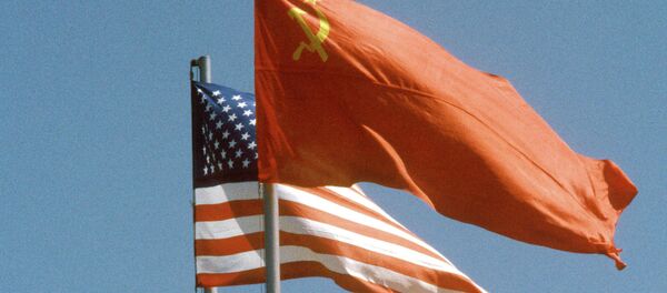 Флаги СССР и США - Sputnik Afrique