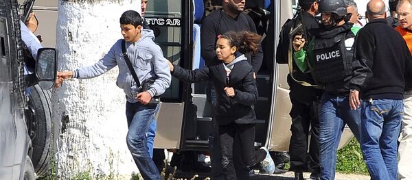 Tunis a été frappé mercredi par une attaque terroriste, ce sont apparemment deux hommes qui se sont introduits dans le musée Bardo et tiré sur les visiteurs - Sputnik Afrique