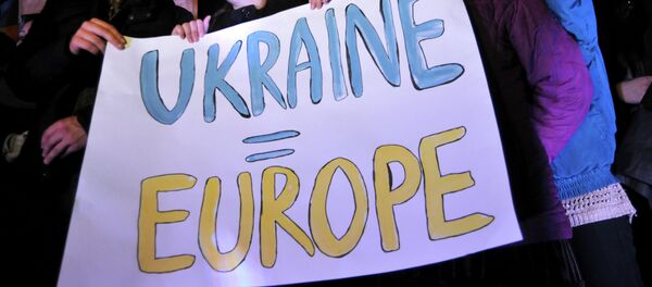 Акции сторонников вступления в Евросоюз во Львове - Sputnik Afrique