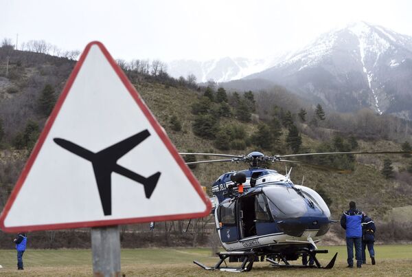Crash : vaste opération de recherche dans les Alpes - Sputnik Afrique