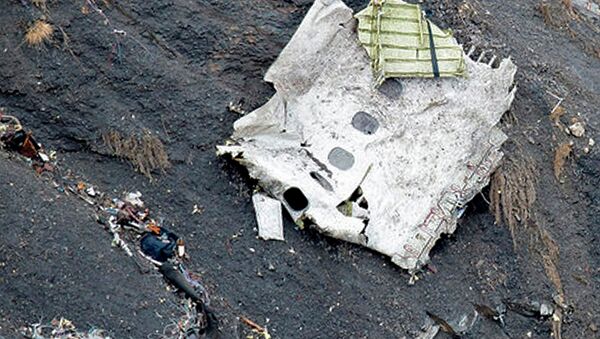 Un débris de l'Airbus A320 de Germanwings tombé dans les Alpes - Sputnik Afrique