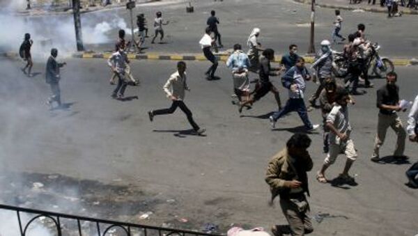 Разгон протестующих в городе Йемена Таизе - Sputnik Afrique