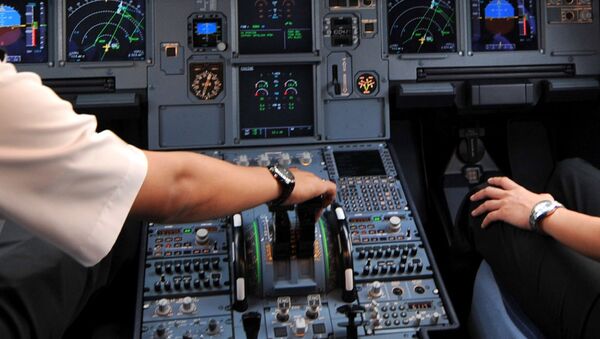 Pilots in the cockpit of an Airbus A320 at Cengkareng airport in Jakarta. File photo - Sputnik Afrique