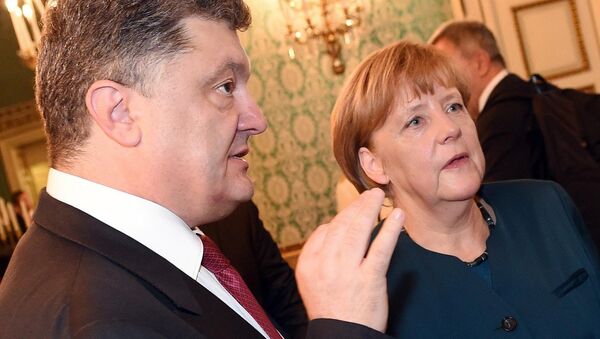 Petro Poroshenko and Angela Merkel - Sputnik Afrique