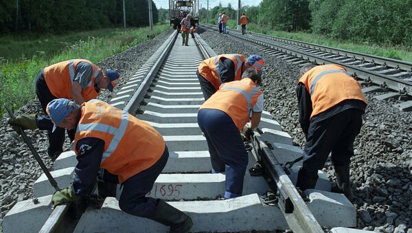 Летние путевые работы на Московской железной дороге - Sputnik Afrique