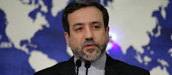 Newly appointed Iranian Foreign Ministry spokesman Abbas Araghchi addresses the room during a press conference in Tehran - Sputnik Afrique