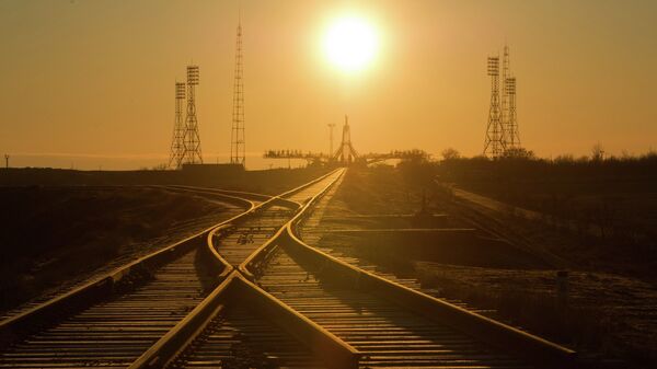 Вывоз на старт ракеты Союз-ФГ с ТПК Союз ТМА-16М - Sputnik Afrique