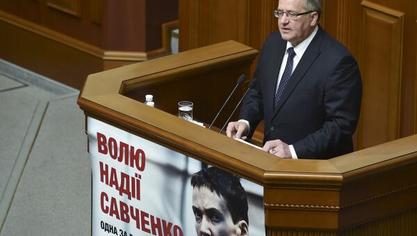 Polens Präsident Bronislaw Komorowski im Parlament Kiews - Sputnik Afrique