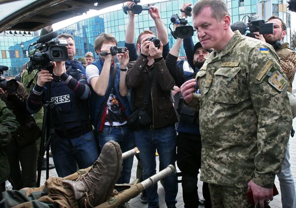 Nouveaux combats près de l'aéroport de Donetsk - Sputnik Afrique