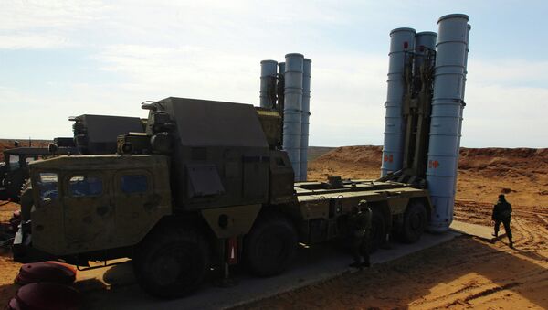 Mise en batterie d'un système de missiles sol-air S-300 - Sputnik Afrique
