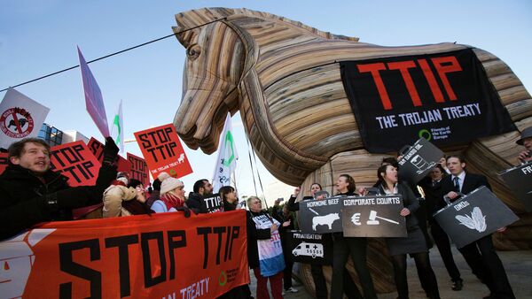 Manifestation contre l'accord TTIP - Sputnik Afrique