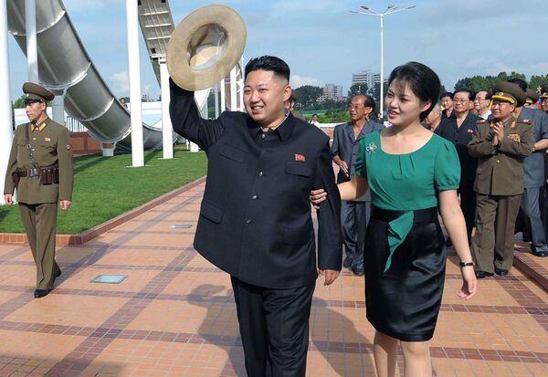 Kim Jong-un et Ri Sol-ju - Sputnik Afrique