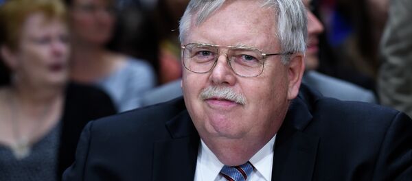 John Tefft of Va., arrives to testify before the Senate Foreign Relations Committee on Capitol Hill in Washington, Tuesday, July 29, 2014, to be the new U.S. Ambassador to Russia - Sputnik Afrique