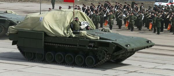 Char Armata et autre matériel dernier cri lors d'une répétition du Défilé de la Victoire - Sputnik Afrique