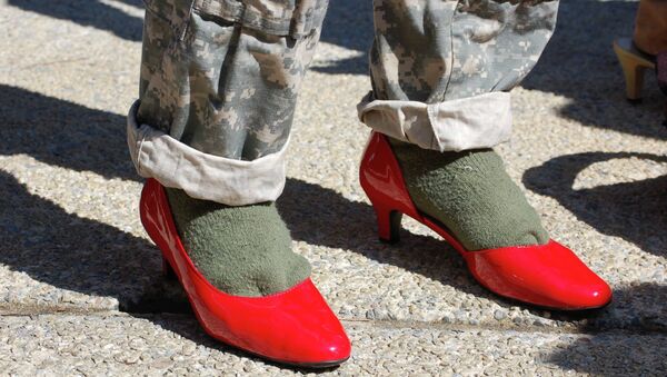 Slippery Slope? US Army Cadets Ordered to Walk a Mile in Heels - Sputnik Afrique