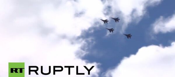 Défile de la Victoire: les groupes russes de voltige se préparent - Sputnik Afrique