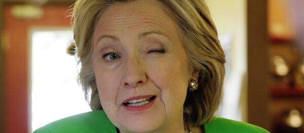 The Bill, Hillary and Chelsea Clinton Foundation will continue to accept donations from a limited group of foreign countries - mainly from six nations in particular - despite the fact that Hillary Clinton has officially announced her bid for the US presidency. - Sputnik Afrique