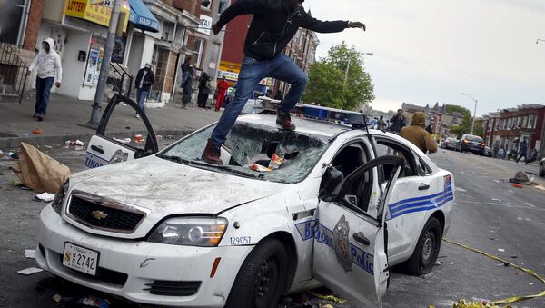 Baltimore en proie à de violentes émeutes - Sputnik Afrique