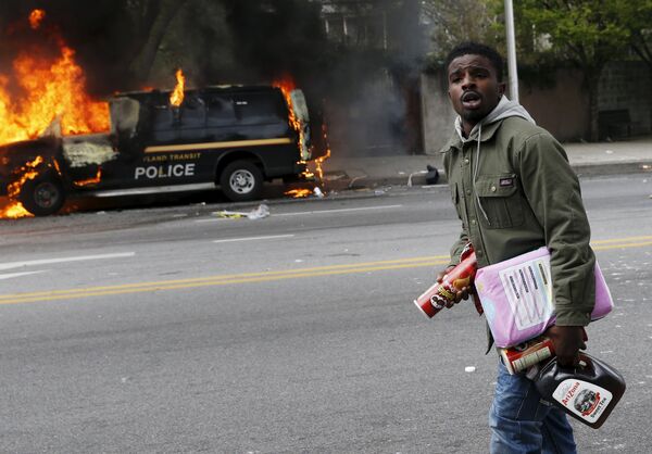 Baltimore en proie à de violentes émeutes - Sputnik Afrique
