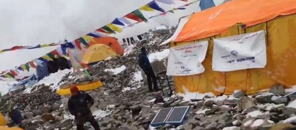 Séisme au Népal: une avalanche frappe les alpinistes - Sputnik Afrique