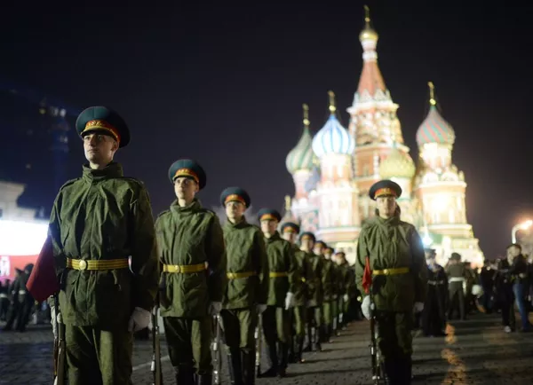 Moscou: répétition nocturne de la Parade de la Victoire Moscou: répétition nocturne de la Parade de la Victoire - Sputnik Afrique