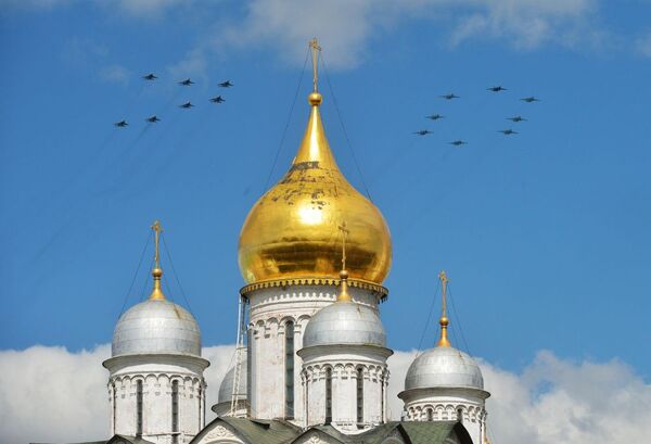 L'aviation russe se prépare au Défilé de la Victoire à Moscou - Sputnik Afrique