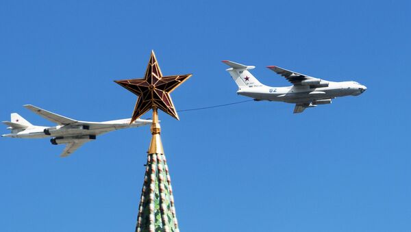 Репетиция воздушной части военного парада в Москве в ознаменование 70-летия Победы в Великой Отечественной войне 1941-1945 годов - Sputnik Afrique