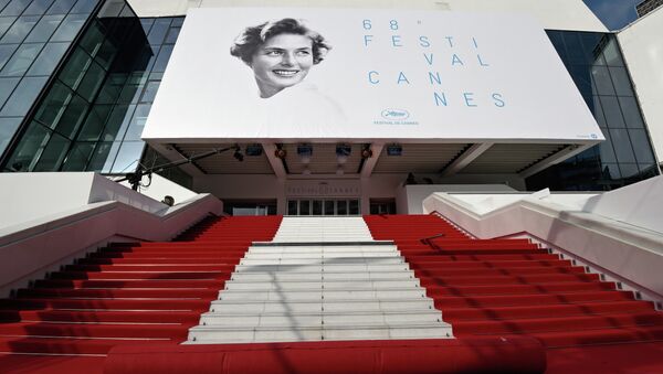 A photo shows the red carpet being prepared at the Festival palace ahead of the opening of the 68th Cannes Film Festival - Sputnik Afrique