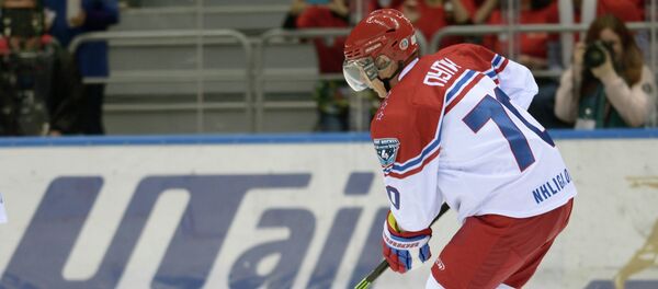 Президент РФ В.Путин принял участие в гала-матче турнира Ночной хоккейной лиги - Sputnik Afrique