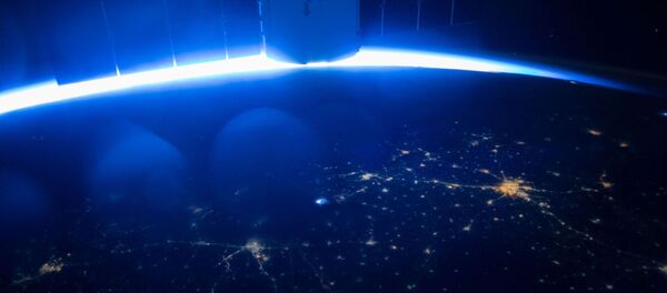 Le vaisseau cargo Dragon de l'entreprise SpaceX dans l'espace - Sputnik Afrique