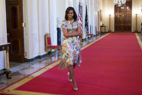La femme la plus remarquable de l’année 2021 est Michelle Obama qui a été la première dame des États-Unis de 2009 à 2017 et la première femme afro-américaine à arriver à cette place. - Sputnik Afrique