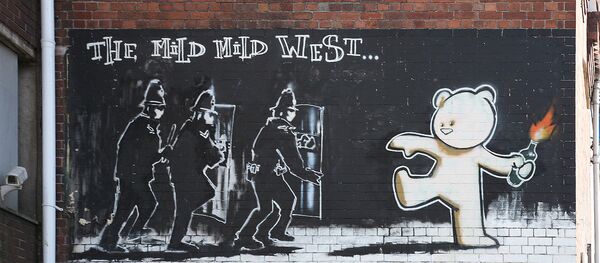 Graffiti de Banksy Mild Mild West - Sputnik Afrique