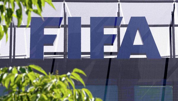 The logo of soccer's international governing body FIFA is seen on its headquarters in Zurich, Switzerland, May 27, 2015. - Sputnik Afrique